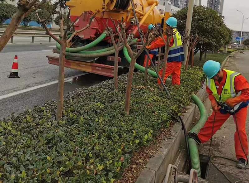 萝北市政管道清淤